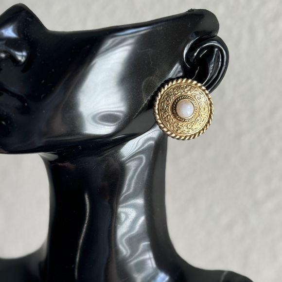 Vintage Givenchy earrings - Picture 5 of 5